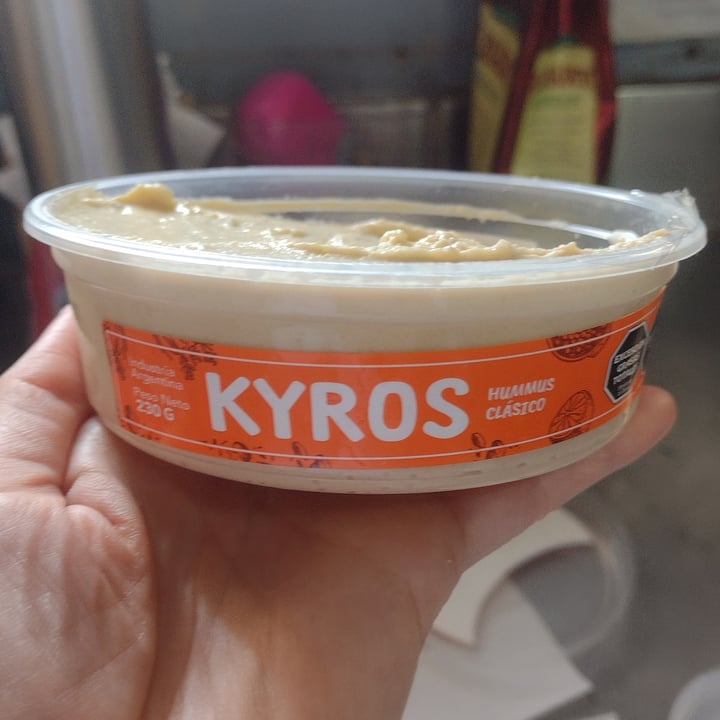photo of Kyros Hummus clásico shared by @ncdn on  04 Apr 2024 - review