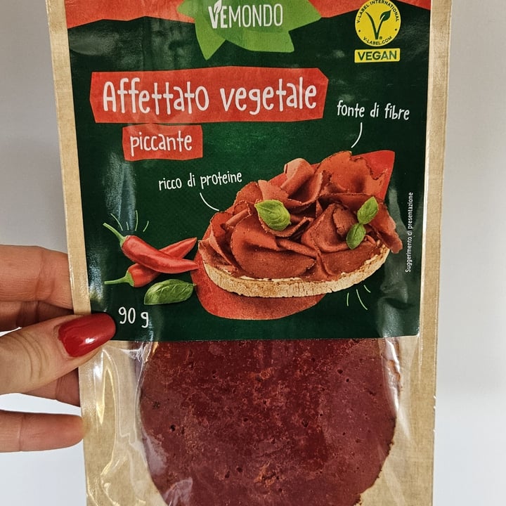 photo of Vemondo Affettato vegetale piccante shared by @angelarusso on  14 Jan 2025 - review