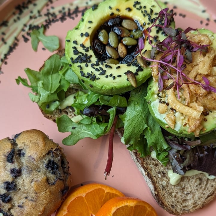 photo of UT47 Manhattan Avocado Toast shared by @john-veg93 on  07 Jun 2024 - review