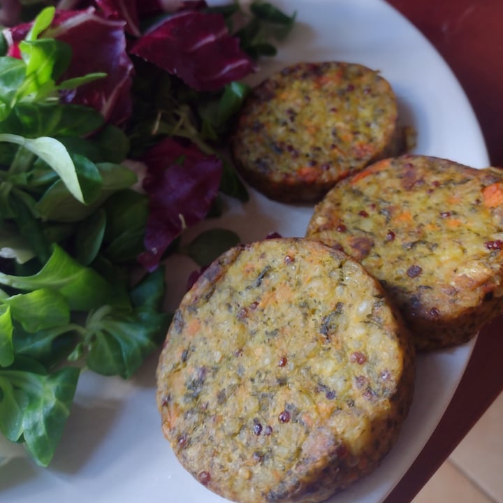 photo of Garden Gourmet miniburger con carote broccoli bulger e quinoa shared by @dratini on  08 Nov 2023 - review