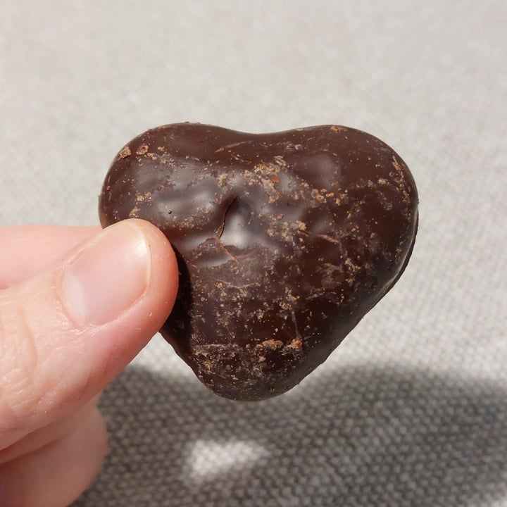 photo of Koro Pan di zenzero ricoperti al cioccolato con ripieno di amarene shared by @lllobaa on  08 Nov 2024 - review