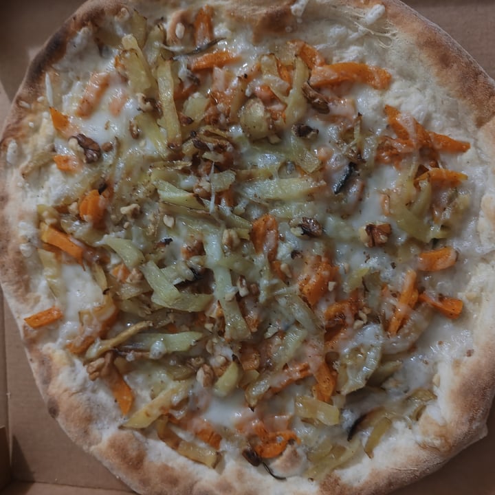 photo of 5 Sapori - Pizza Artigianale Zucca Vegan shared by @elevegansoul on  17 Mar 2025 - review