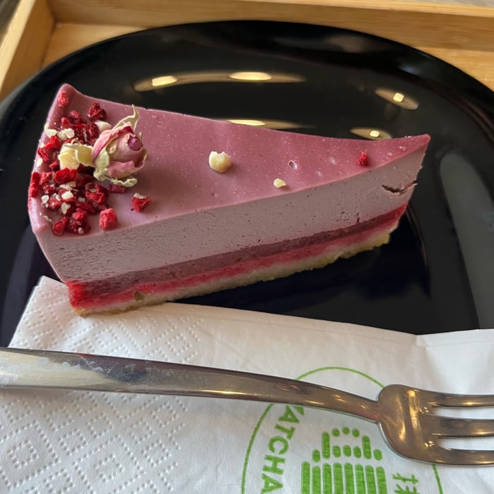 photo of Matcha Tsuki Rose Raspberry Mousse Cake shared by @soff98 on  04 May 2024 - review