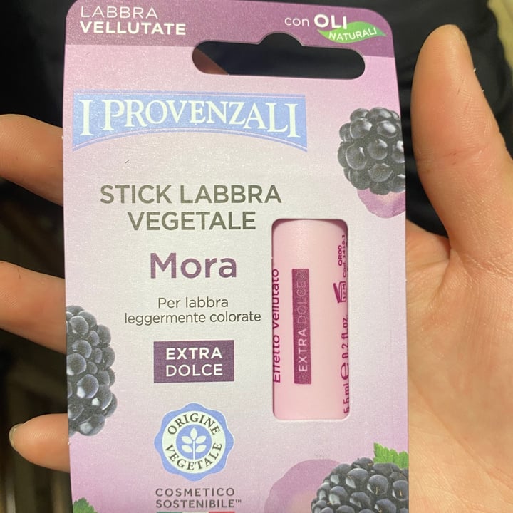 photo of I Provenzali Stick labbra vegetale uva e mora shared by @valentinayang on  28 Mar 2024 - review