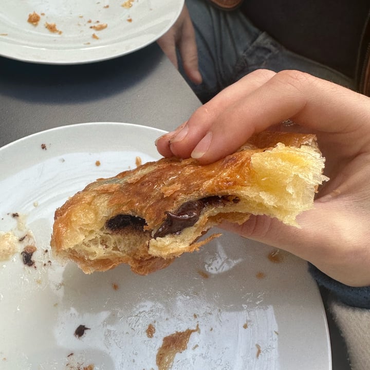 photo of CroisSants Croissant de chocolate negro shared by @paulamayool on  15 Jan 2024 - review