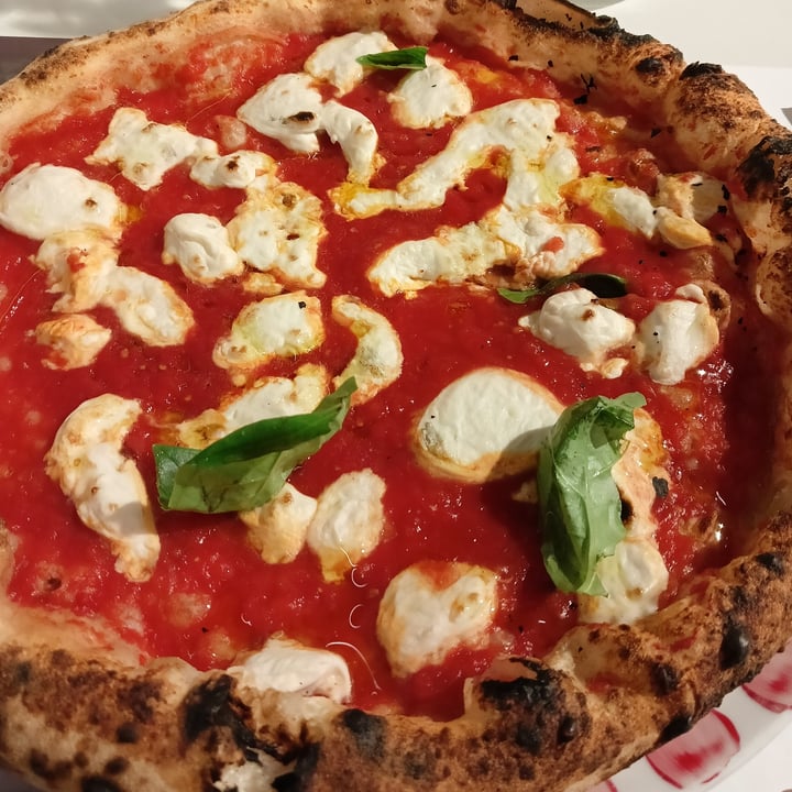 photo of Al Solito Porzio | Pizzeria Aversa Margherita Veg shared by @chiccamary on  23 Feb 2024 - review