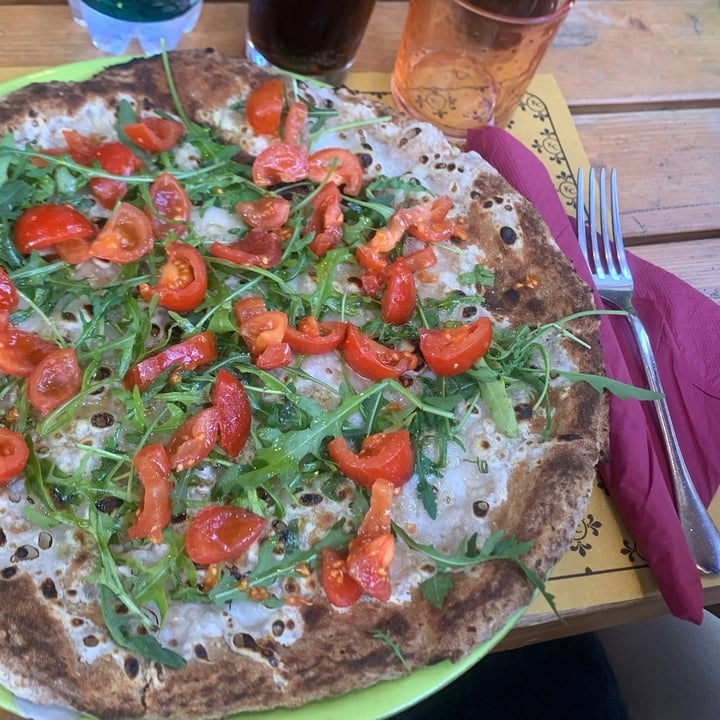 photo of Salerno Centro Pizzeria Gourmet Cucci Primavera versione vegetale shared by @valeriapugliese on  17 Feb 2025 - review