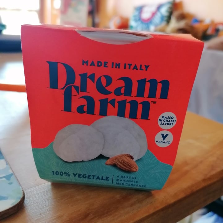 photo of Dreamfarm Alternativa vegetale alla mozzarella shared by @alevale on  03 Sep 2023 - review