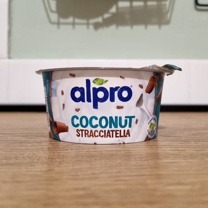 photo of Alpro yogurt coconut stracciatella shared by @pamel8a on  02 Apr 2024 - review