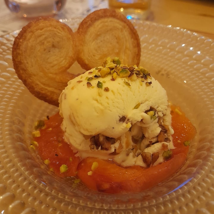 photo of Circolo Impatto Zero - Riservato ai Soci ARCI gelato alla mandorla su pesche cotte al forno tiepide shared by @auramala on  12 May 2025 - review