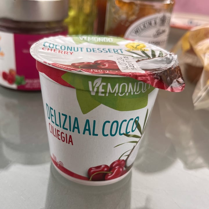 photo of Vemondo bio coconut cherry shared by @martinabotelli on  15 Jun 2024 - review