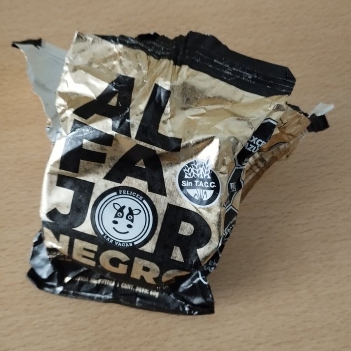 photo of Felices Las Vacas Alfajor negro sin tacc shared by @mauroim on  04 Sep 2024 - review