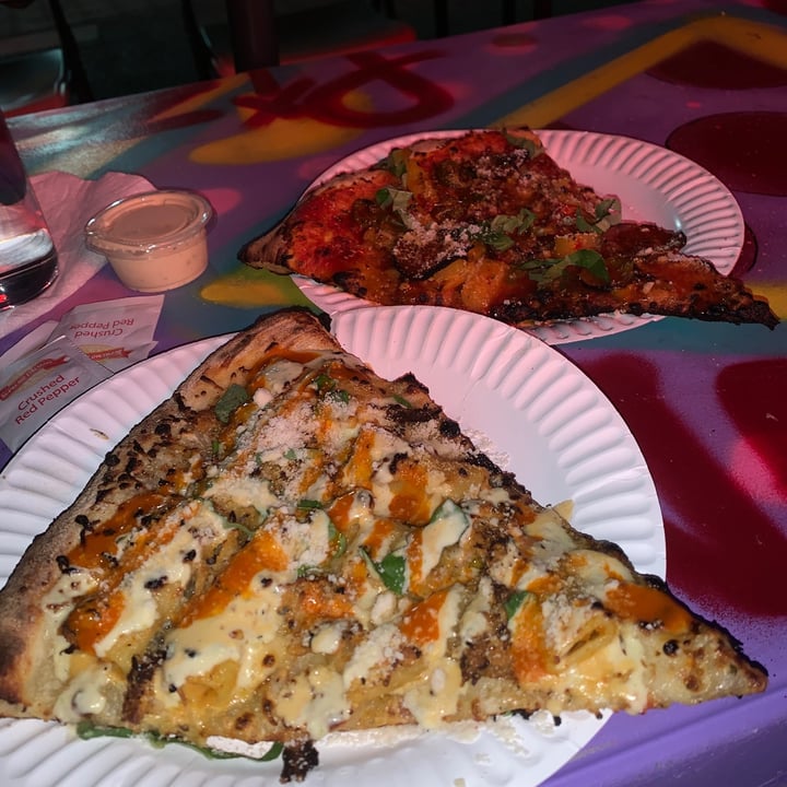 photo of Love Amaro Pizzeria Buffalo Mac & Hot “Honey” shared by @xxicalo on  30 Mar 2024 - review
