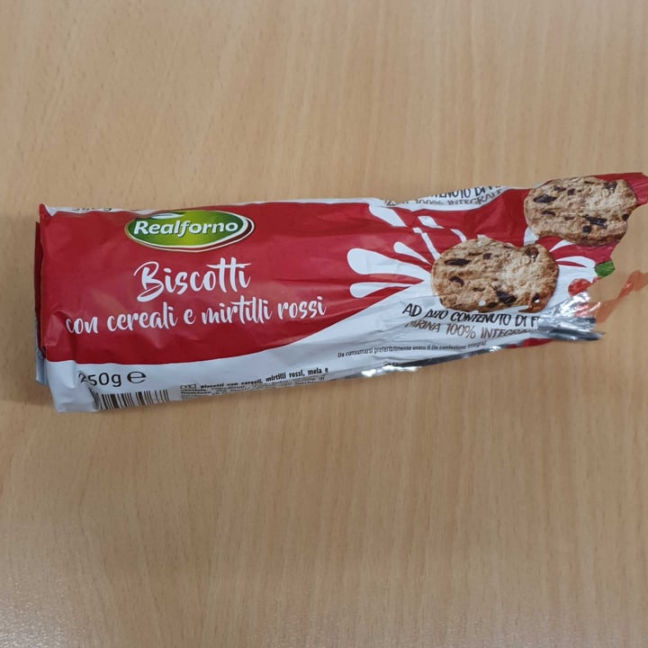 photo of Realforno Biscotti Cereali E Mirtilli Rossi shared by @jennycom on  18 Sep 2023 - review