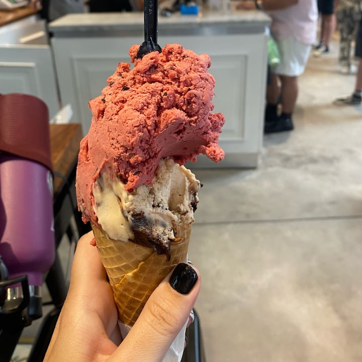 photo of Lucciano´s Palermo Soho Helado Sabor Patagonia shared by @valexika on  29 Nov 2023 - review