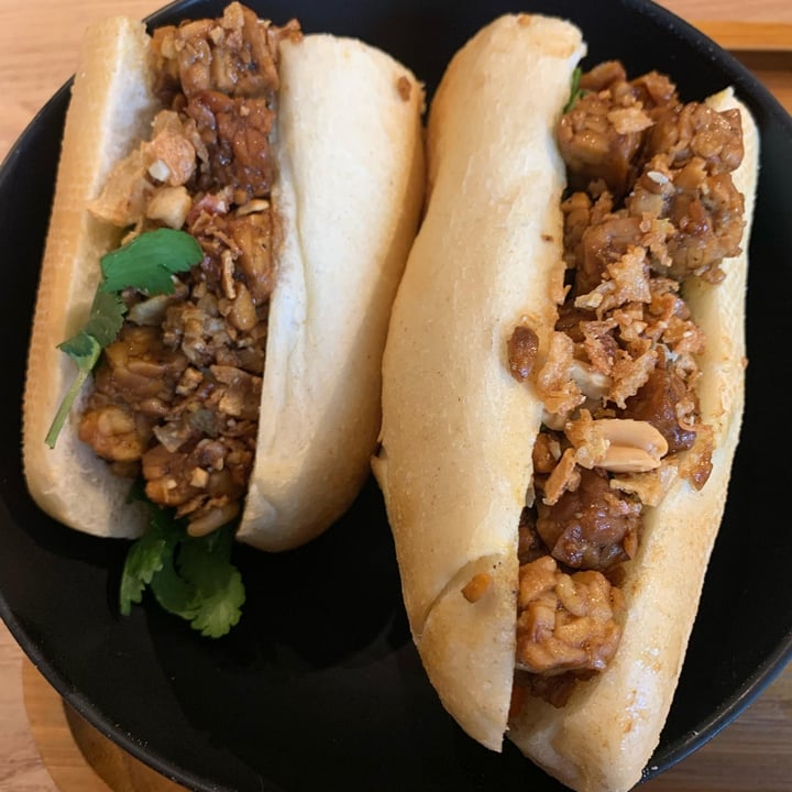 photo of Banh Mi Express (Schuman) Braised Tempeh Banh Mi shared by @miriam27 on  27 Apr 2025 - review
