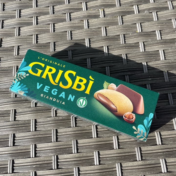 photo of Grisbí Vegan Gianduia shared by @salsedine on  12 Sep 2025 - review