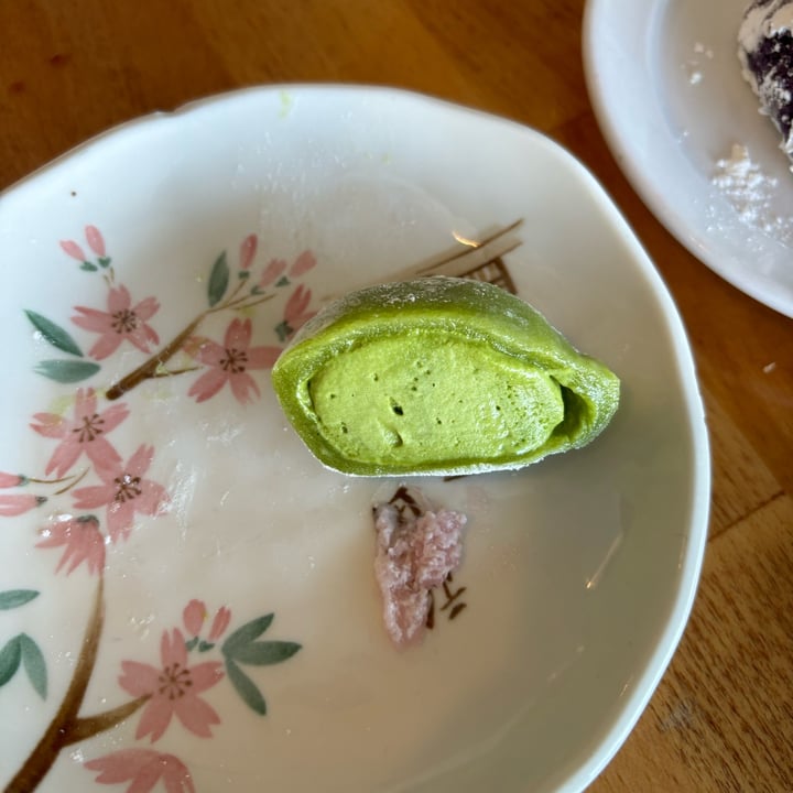 photo of Kenshō matcha mochi ice cream shared by @esmevegana on  22 Apr 2024 - review
