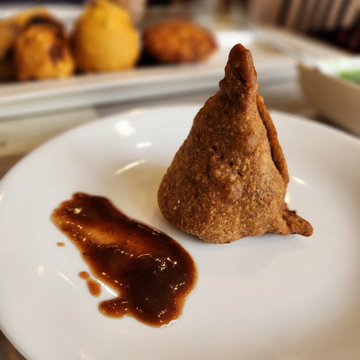 photo of Arya Bhavan Whole Wheat Samosa shared by @rosieb33 on  20 Apr 2024 - review