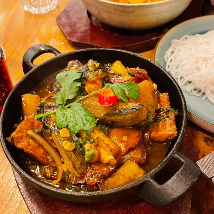 photo of Non Viet Vegan Caramelised Tofu & Green Banana In A Clay Pot shared by @katelouisepowell on  16 Apr 2024 - review
