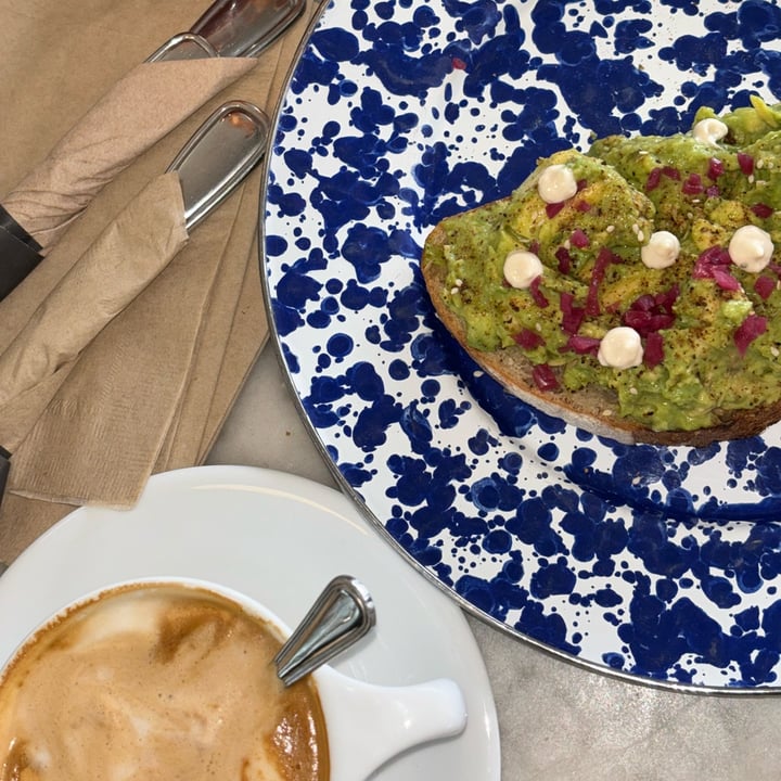 photo of Dialog Cafe avocado toast shared by @stellaluce on  07 May 2024 - review