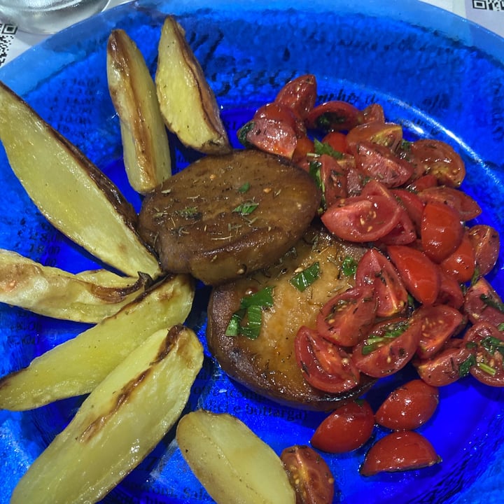 photo of La Spiaggia delle Barche Seitan Con Patate shared by @soleiljaune on  27 Oct 2024 - review