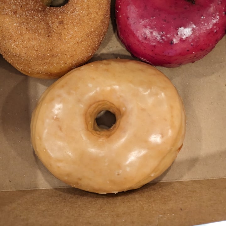 photo of Destination Donuts Butterscotch Donut shared by @edav334 on  06 Jan 2024 - review