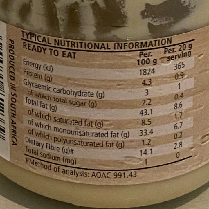 photo of CarbSmart white chocolate flavoured macadamia spread shared by @saveg on  22 Sep 2025 - review