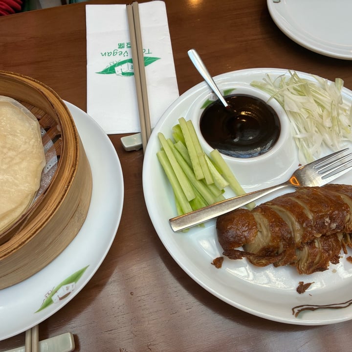 photo of Tofu Vegan Charlotte Street Peking 'du'k' shared by @lamaryvegana on  07 Oct 2025 - review