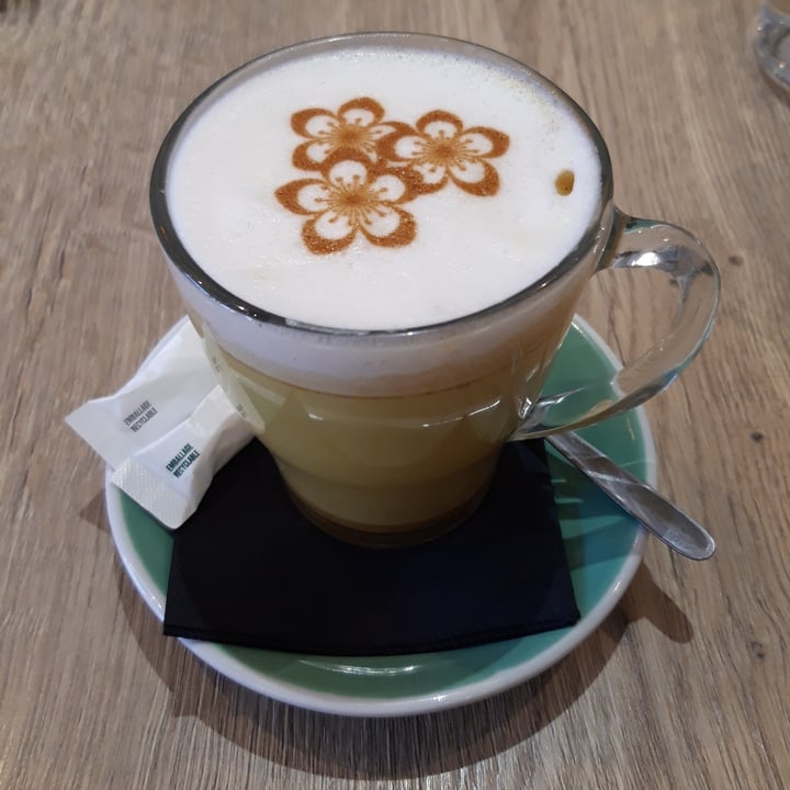 photo of Ekylibre Saint-Georges Golden Latte shared by @isabela99 on  16 Jul 2024 - review