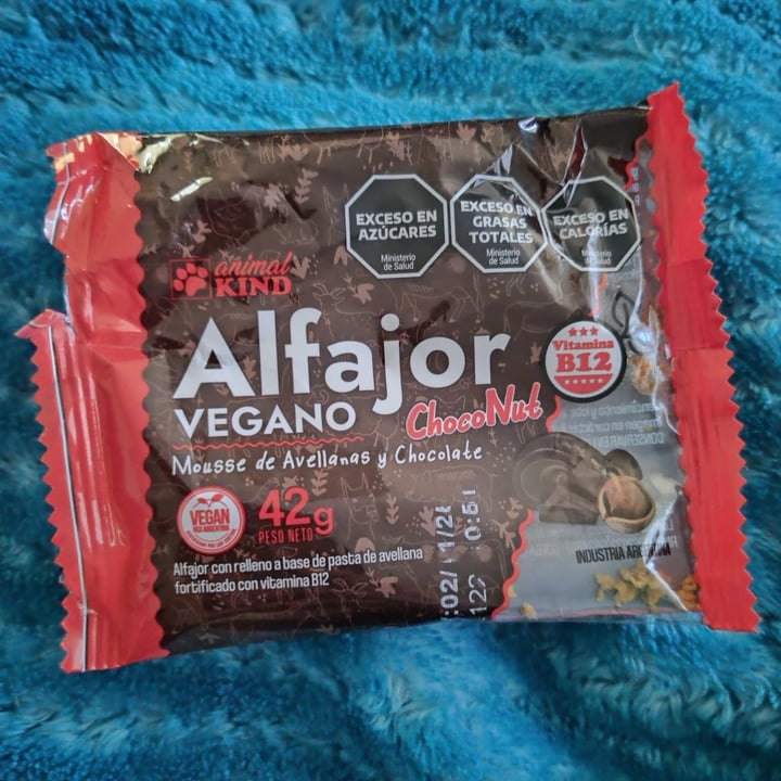 photo of Animal kind Alfajor Vegano Mousse de Avellanas y Chocolate shared by @mailenn on  18 Jul 2025 - review