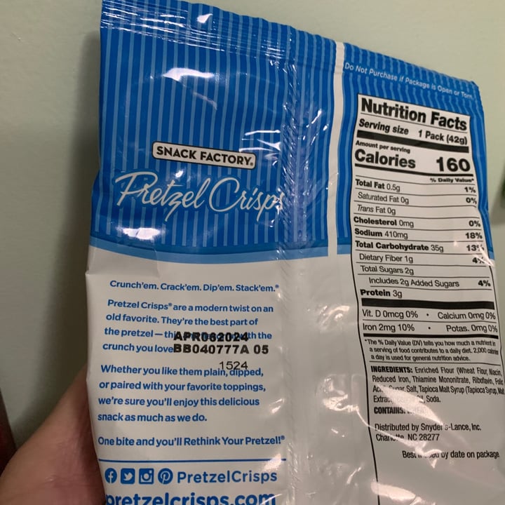 photo of Snack Factory Original pretzel crisps shared by @onehungryvegan on  16 Oct 2023 - review