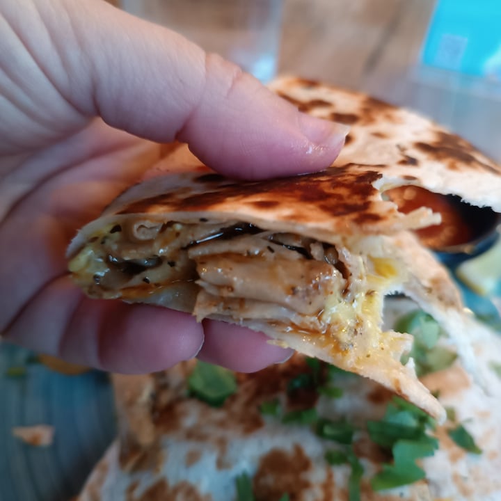 photo of Amarre 69 Chick quesadillas shared by @eli-trujillo on  24 Feb 2024 - review