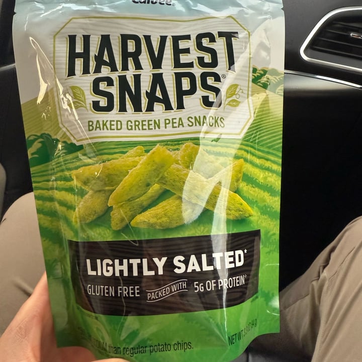 photo of Calbee harvest snaps baked pea crisps lightly salted shared by @topacieca on  28 Sep 2025 - review