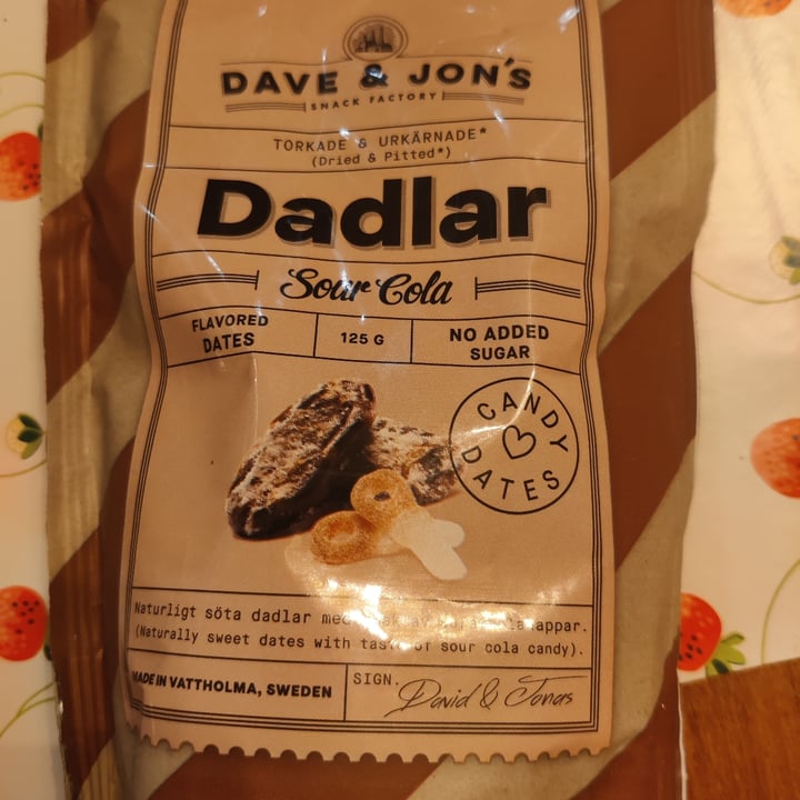 photo of Dave & Jon's dadlar sour cola shared by @enkelvegan on  10 May 2024 - review