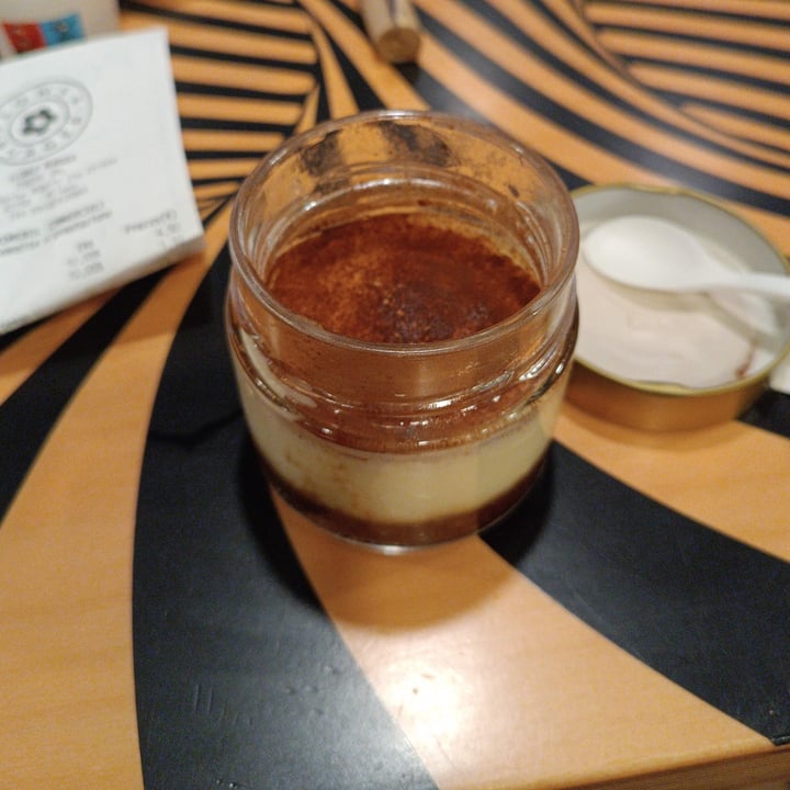 photo of Flower Burger Biscomisù shared by @si1via on  03 Oct 2025 - review
