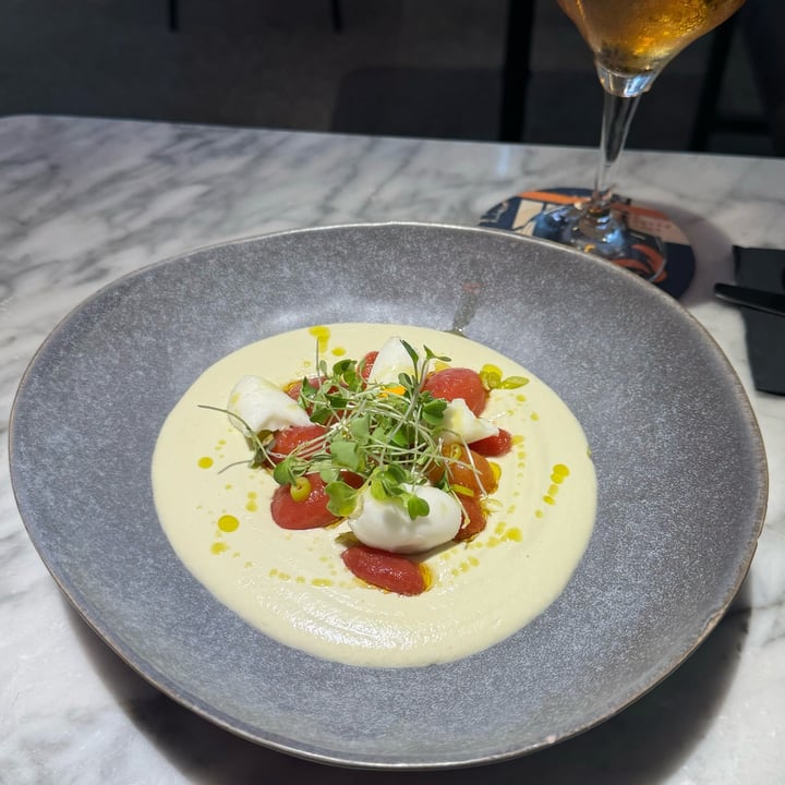 photo of La Huerta Funky Castizo A joblanco de aguacate, tomates macerados y piparra en texturas shared by @gzk on  01 Jul 2024 - review