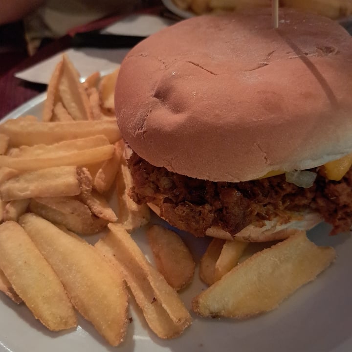 photo of The Millenium Autentico Irish Pub Original Guinness Vegan Pulled Pork shared by @veeckie on  03 Sep 2023 - review