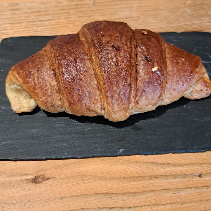 photo of Café Poeme Brioche Vegana Marmellata D'arancia shared by @frab on  01 Aug 2024 - review