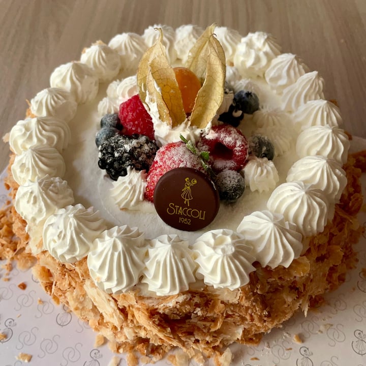 photo of Staccoli Caffé Torta millefoglie vegana shared by @chiarabrambs on  12 Aug 2024 - review