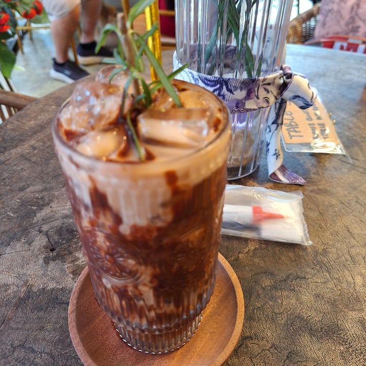 photo of Venusology Cafe Trip Chocolate Smoothie With Oat Milk shared by @veganspicegirl on  06 Oct 2025 - review