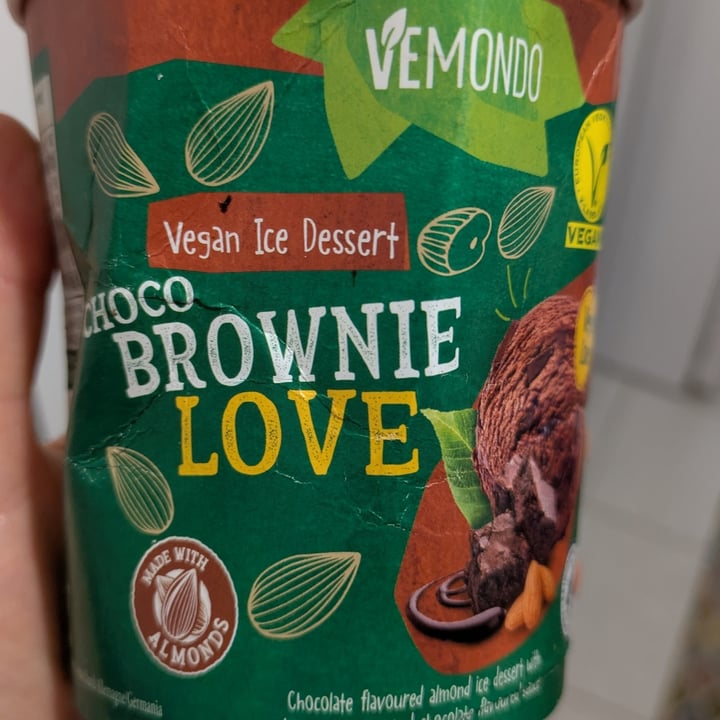 photo of Vemondo Vegan Choco Brownie Love shared by @elisabettaveg on  24 Jul 2025 - review