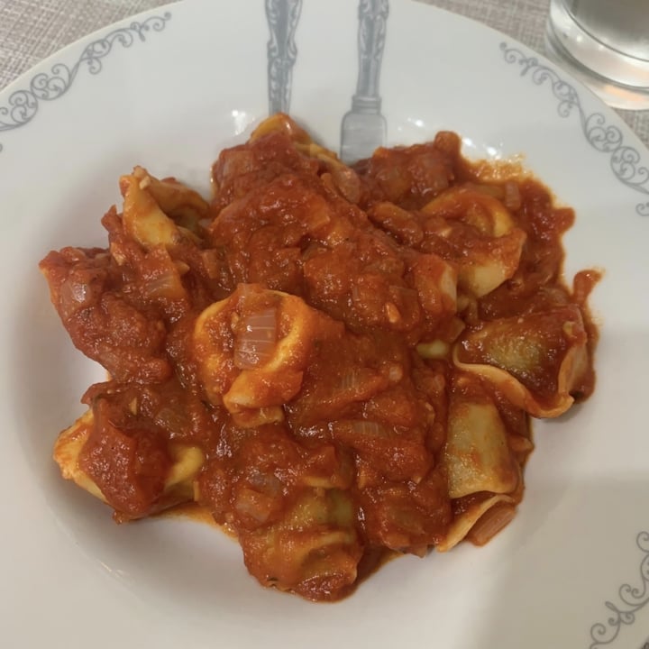 photo of Vemondo Vegan Tortelloni With Tomato And Basil shared by @miriam27 on  21 Apr 2024 - review