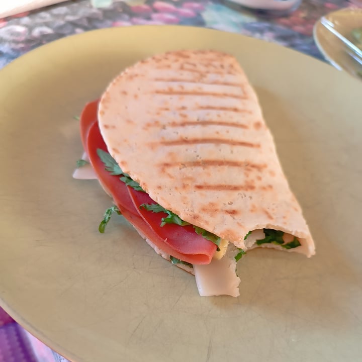photo of My Uay Affettato Vegano Al Gusto Cotto shared by @elyyveg on  16 Aug 2024 - review