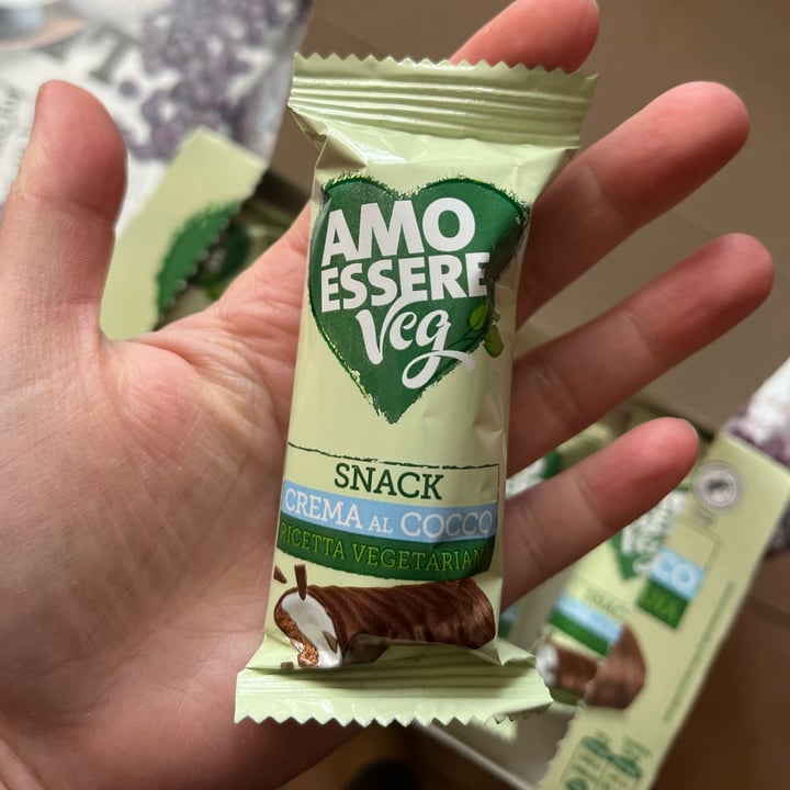 photo of Amo Essere Veg snack crema al cocco shared by @lucyvegan83 on  04 Apr 2025 - review