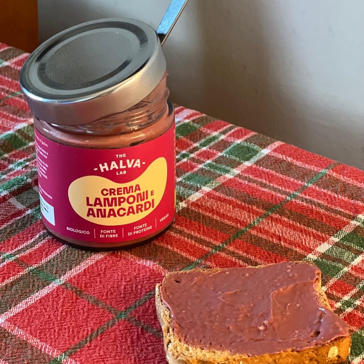 photo of The Halva Lab Crema Lamponi e Anacardi Bio shared by @giuliaccia on  18 May 2024 - review