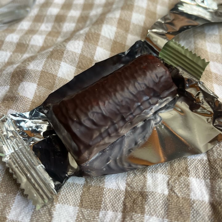 photo of Amo Essere Veg snack crema al cocco shared by @lucyvegan83 on  04 Apr 2025 - review