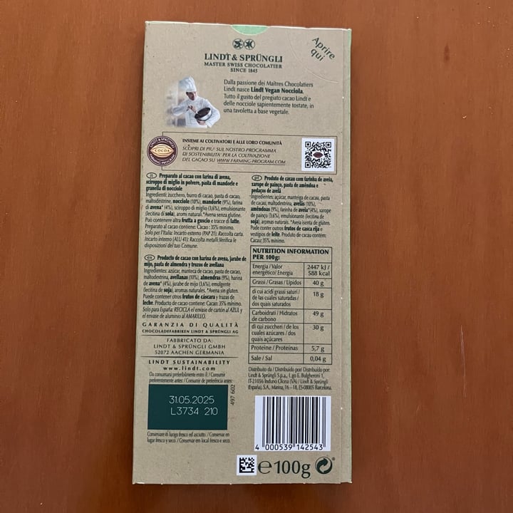 photo of Lindt Vegan Nocciola shared by @giulz on  09 Feb 2025 - review