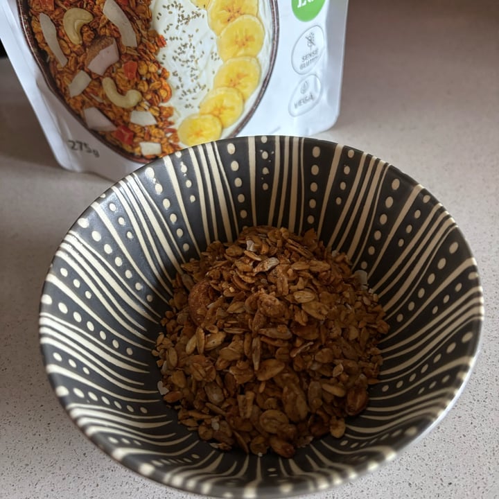 photo of Ametller Origen granola coco & anacards shared by @psithyrisma on  04 Feb 2025 - review
