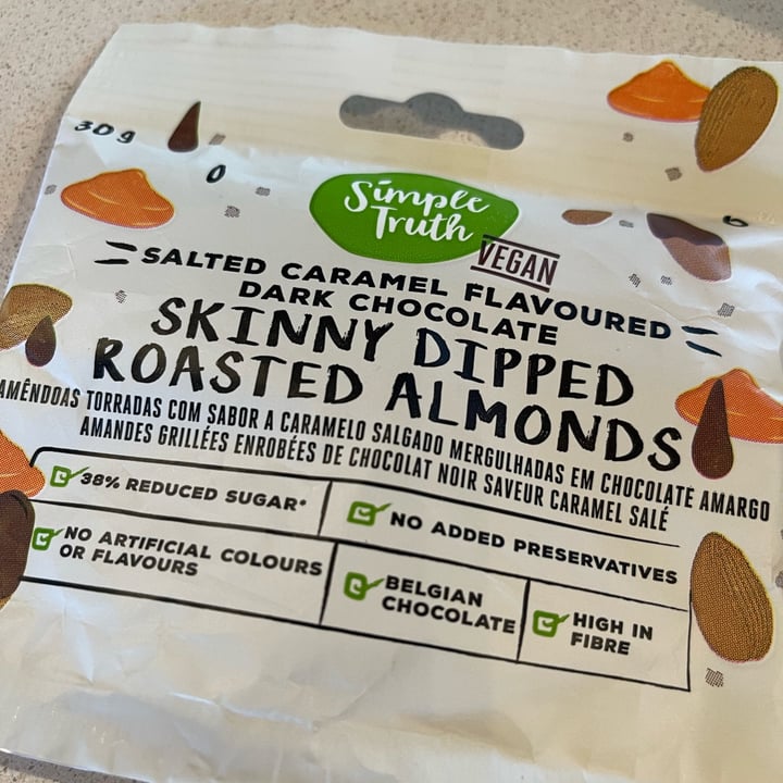 photo of Simple Truth Salted Caramel Flavoured Dark Chocolate Skinny Dipped Roasted Almonds shared by @annetaylor on  28 Oct 2023 - review